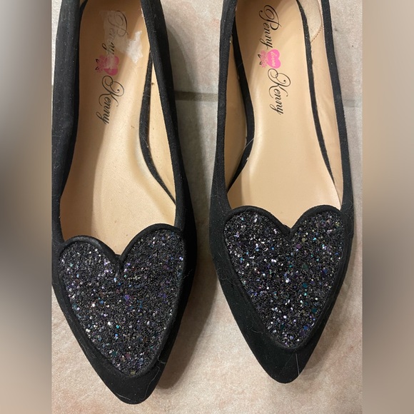 Black flats with glitter heart - Picture 2 of 7